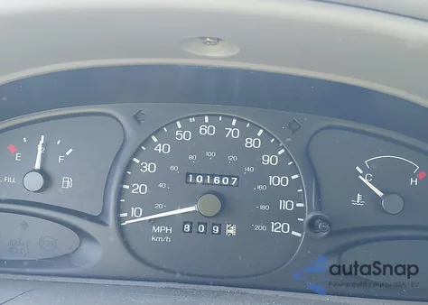 1999 Ford Escort Se z USA, uszkodzony, nr VIN 1FAFP13P1XW185662